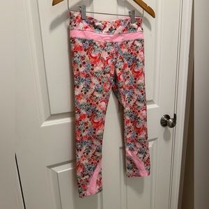 🍋 Lululemon Crop Floral Leggings size 4